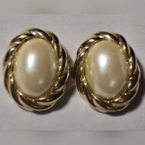 VintageElegant Gold and Cream Clip On Earrings